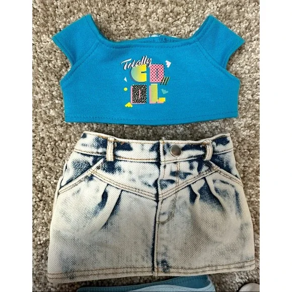 American Girl Doll- Courtney with Blue Top and Denim Skirt - Picture 11 of 16